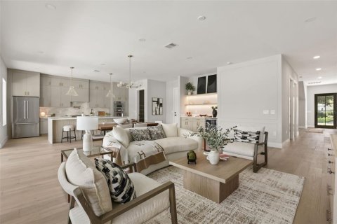 House in Orlando, Florida 5 bedrooms, 324.23 sq.m. № 2238540 - photo 14