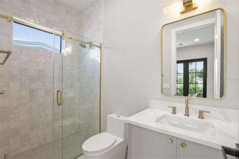 House in Orlando, Florida 5 bedrooms, 324.23 sq.m. № 2238540 - photo 11