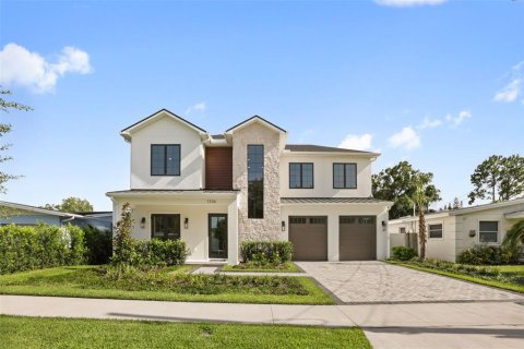 House in Orlando, Florida 5 bedrooms, 324.23 sq.m. № 2238540 - photo 2