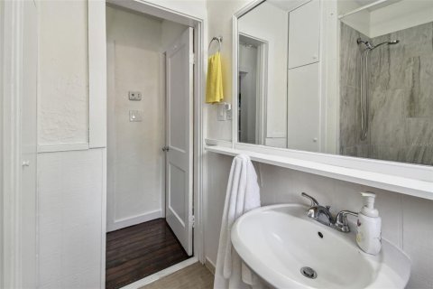 House in Safety Harbor, Florida 2 bedrooms, 93.46 sq.m. № 1690921 - photo 30