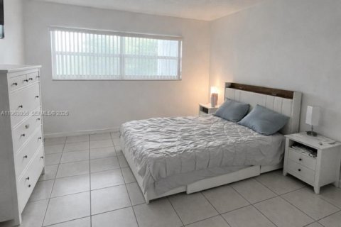 Appartement à louer à Miami, Floride: 1 chambre, 106.74 m2 № 2023975 - photo 9