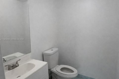 Appartement à louer à Miami, Floride: 1 chambre, 106.74 m2 № 2023975 - photo 11