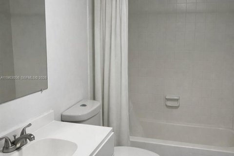 Appartement à louer à Miami, Floride: 1 chambre, 106.74 m2 № 2023975 - photo 10