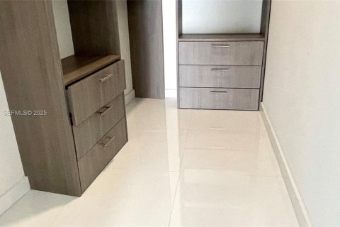 Condo in Miami, Florida, 2 bedrooms № 2152459 - photo 14