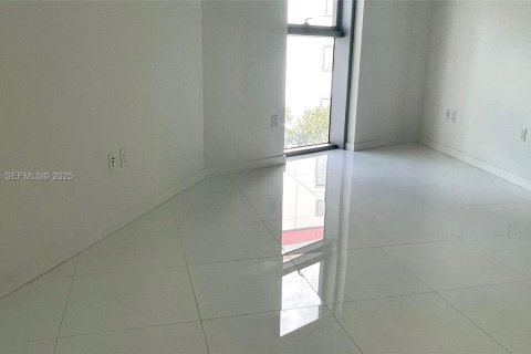 Condo in Miami, Florida, 2 bedrooms № 2152459 - photo 22