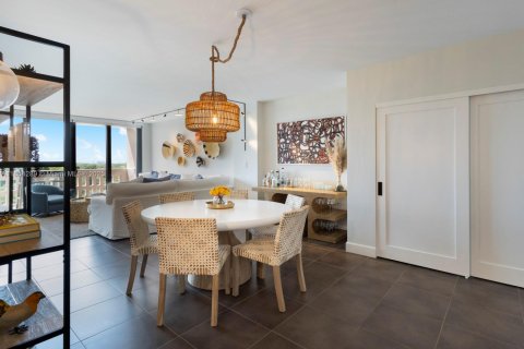Condominio en venta en Coral Gables, Florida, 1 dormitorio, 84.54 m2 № 1872026 - foto 3