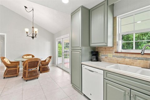 Villa ou maison à vendre à Edgewater, Floride: 3 chambres, 129.32 m2 № 2296995 - photo 15