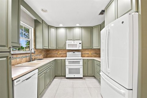 Villa ou maison à vendre à Edgewater, Floride: 3 chambres, 129.32 m2 № 2296995 - photo 13