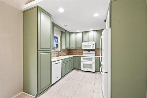 Villa ou maison à vendre à Edgewater, Floride: 3 chambres, 129.32 m2 № 2296995 - photo 12