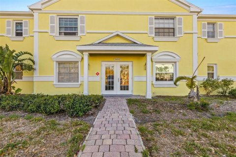Condo in Saint Petersburg, Florida, 1 bedroom  № 1555274 - photo 3
