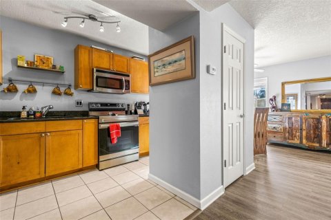 Condo in Saint Petersburg, Florida, 1 bedroom  № 1555274 - photo 10