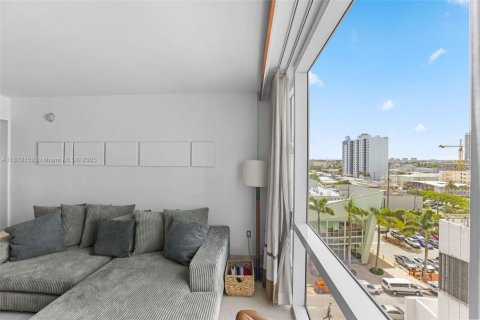 Condominio en venta en Miami Beach, Florida, 1 dormitorio, 61.5 m2 № 1938125 - foto 5