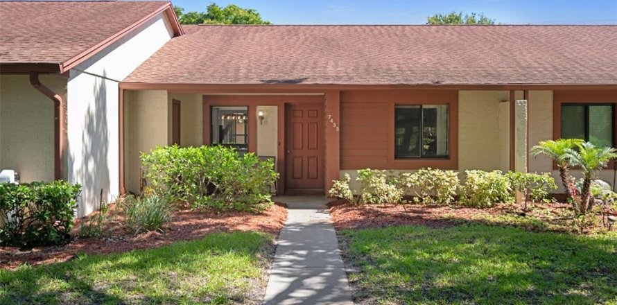 Condominio en Hudson, Florida, 2 dormitorios  № 1793429