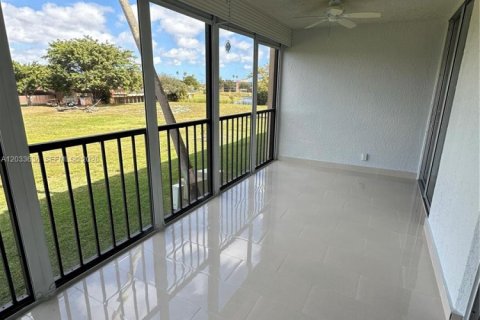 Copropriété à louer à Margate, Floride: 1 chambre, 89.19 m2 № 2085464 - photo 5