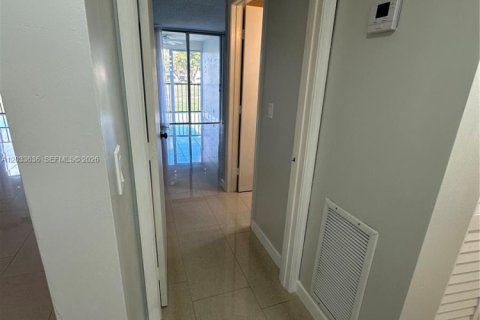 Copropriété à louer à Margate, Floride: 1 chambre, 89.19 m2 № 2085464 - photo 16