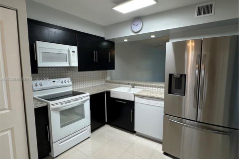 Copropriété à louer à Margate, Floride: 1 chambre, 89.19 m2 № 2085464 - photo 6