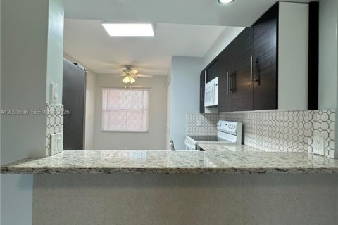 Copropriété à louer à Margate, Floride: 1 chambre, 89.19 m2 № 2085464 - photo 8