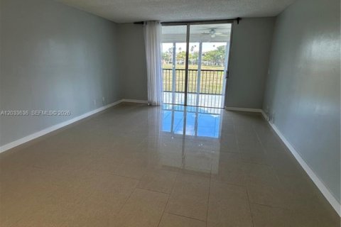 Copropriété à louer à Margate, Floride: 1 chambre, 89.19 m2 № 2085464 - photo 4