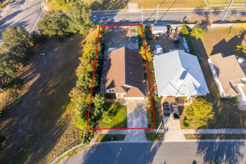 House in Lake Wales, Florida 3 bedrooms, 161.65 sq.m. № 2098604 - photo 17