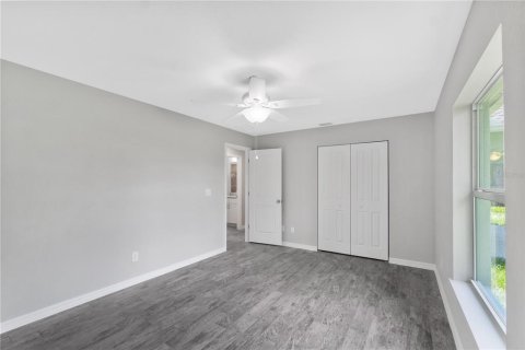 House in Port Charlotte, Florida 3 bedrooms, 149.85 sq.m. № 2102527 - photo 16
