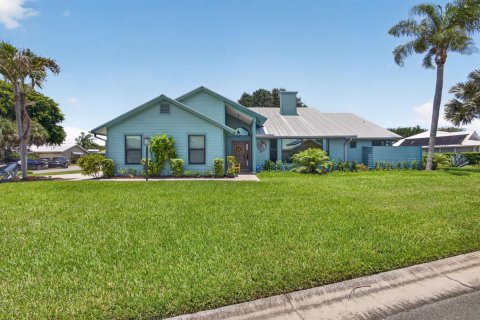 House in Hobe Sound, Florida 4 bedrooms, 231.51 sq.m. № 2188341 - photo 4