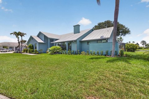 House in Hobe Sound, Florida 4 bedrooms, 231.51 sq.m. № 2188341 - photo 10