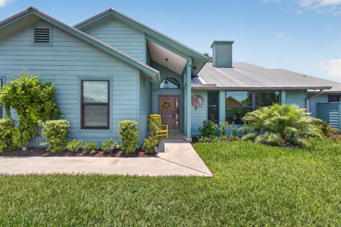 House in Hobe Sound, Florida 4 bedrooms, 231.51 sq.m. № 2188341