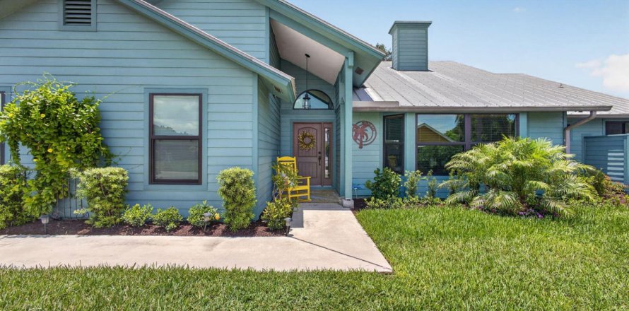 House in Hobe Sound, Florida 4 bedrooms, 231.51 sq.m. № 2188341