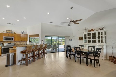 House in Hobe Sound, Florida 4 bedrooms, 231.51 sq.m. № 2188341 - photo 24