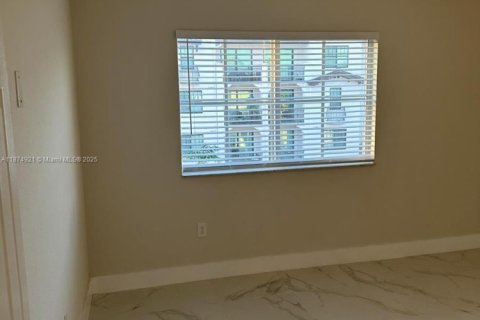 Adosado en venta en Miramar, Florida, 4 dormitorios, 137.59 m2 № 1921169 - foto 21