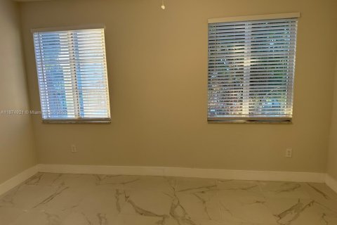 Adosado en venta en Miramar, Florida, 4 dormitorios, 137.59 m2 № 1921169 - foto 6