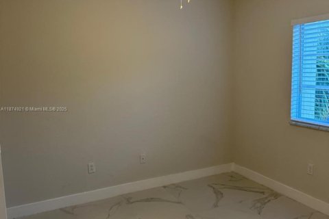 Adosado en venta en Miramar, Florida, 4 dormitorios, 137.59 m2 № 1921169 - foto 30