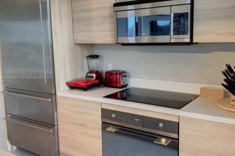 Снять в аренду кондоминиум в Норт-Майами-Бич, Флорида 3 спальни, 144.56м2, № 2002471 - фото 9