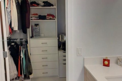 Снять в аренду кондоминиум в Норт-Майами-Бич, Флорида 3 спальни, 144.56м2, № 2002471 - фото 17