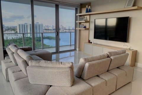 Снять в аренду кондоминиум в Норт-Майами-Бич, Флорида 3 спальни, 144.56м2, № 2002471 - фото 7