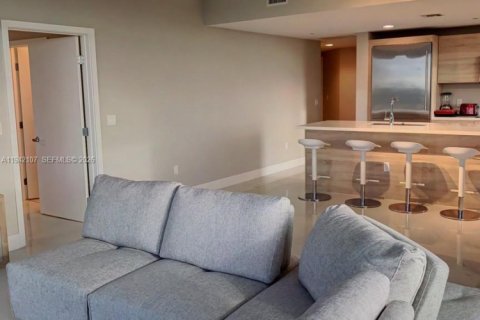 Снять в аренду кондоминиум в Норт-Майами-Бич, Флорида 3 спальни, 144.56м2, № 2002471 - фото 12