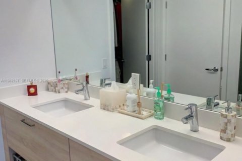 Снять в аренду кондоминиум в Норт-Майами-Бич, Флорида 3 спальни, 144.56м2, № 2002471 - фото 16