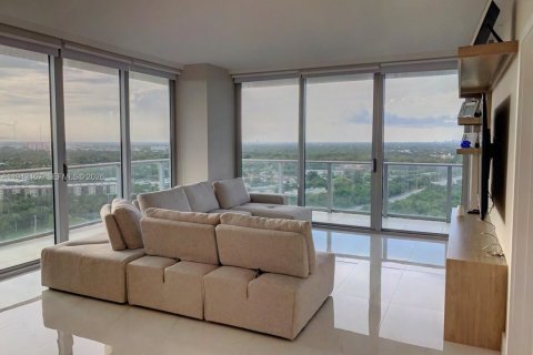 Снять в аренду кондоминиум в Норт-Майами-Бич, Флорида 3 спальни, 144.56м2, № 2002471 - фото 6