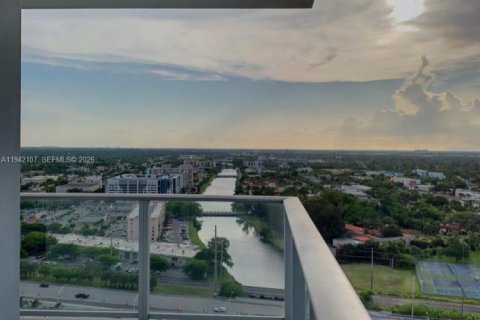 Снять в аренду кондоминиум в Норт-Майами-Бич, Флорида 3 спальни, 144.56м2, № 2002471 - фото 25