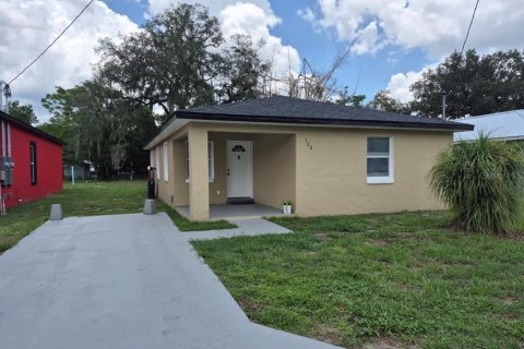 House in Lake Wales, Florida 3 bedrooms, 104.42 sq.m. № 2207744