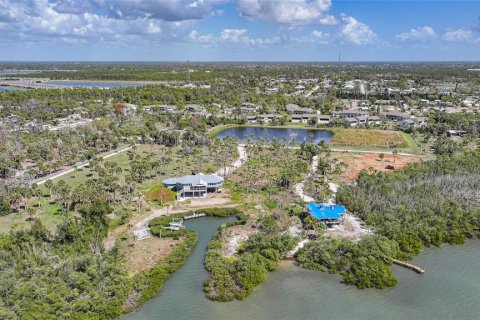 Terreno en venta en Englewood, Florida № 2148447 - foto 22