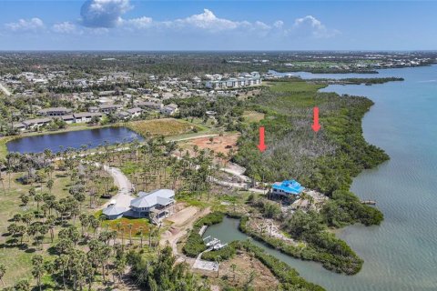 Terreno en venta en Englewood, Florida № 2148447 - foto 2