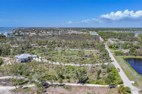 Terreno en venta en Englewood, Florida № 2148447 - foto 20