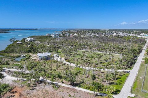 Terreno en venta en Englewood, Florida № 2148447 - foto 19