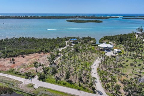 Terreno en venta en Englewood, Florida № 2148447 - foto 10