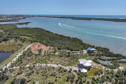 Terreno en venta en Englewood, Florida № 2148447 - foto 9