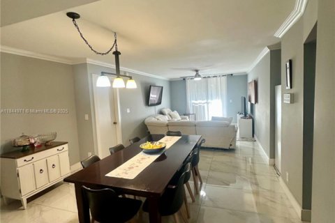 Condo in Deerfield Beach, Florida, 2 bedrooms  № 1890696 - photo 7