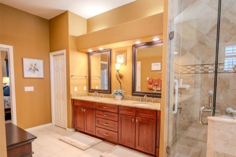 House in Valrico, Florida 4 bedrooms, 267.19 sq.m. № 1755160 - photo 14