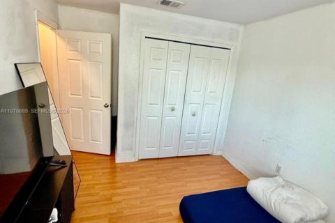 Купить кондоминиум в Дорал, Флорида 3 спальни, 119.84м2, № 2079838 - фото 25
