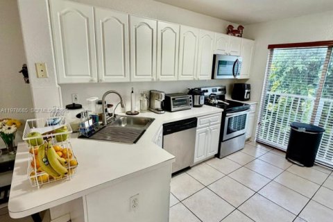 Купить кондоминиум в Дорал, Флорида 3 спальни, 119.84м2, № 2079838 - фото 18